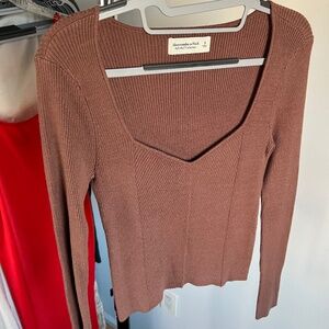 Long Sleeve Crop Pink/Brown Sweetheart Sweater - Abercrombie & Fitch